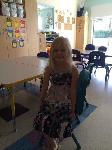 Entrée à la Garderie "Les frimousses"