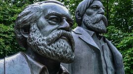 Timeline: PRINCIPALES DOTRINAS DEL PENSAMIENTO ECONÓMICO REYES HERNANDEZ DIANA LAURA