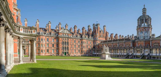 Universidad de Londres.