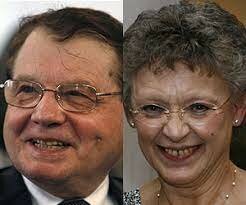 Robert Gallo y Luc Montagnier descubren el virus del HIV y Harald zur Hausen identifican HPVs en cáncer cervical.