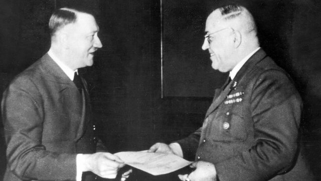 Comença el nazisme a Alemanya