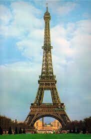 La Torre Eiffel, una mostra de l’arquitectura del ferro del s. XIX.