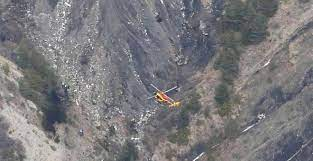 Moren 150 persones a l'estavellar-se un avió alemany a Los Alps