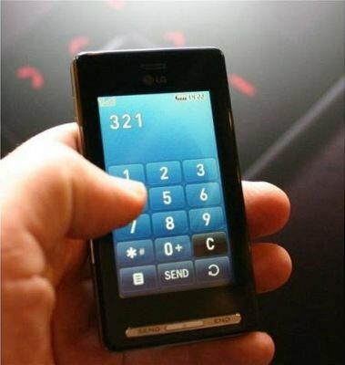 Primer teléfono táctil