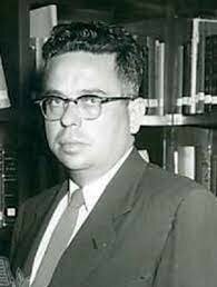 1971 Víctor Bravo Ahuja, reestructuro la organización de la Telesecundaria.