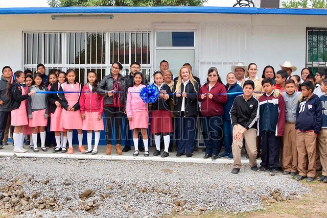 En Tamaulipas la telesecundaria apoyada por el municipio a cargo del profesor Cándido del Bosque Ortiz.
