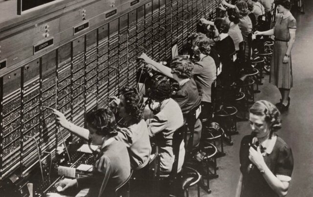 Construcción primera central telefónica