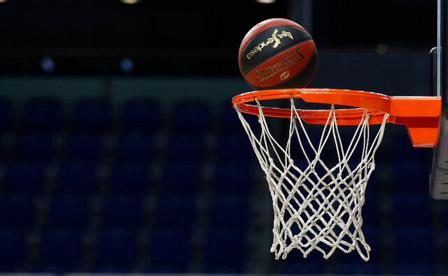 Partit contra el Joventut la Penya