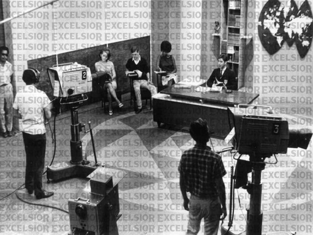 1981 Las lecciones televisadas fueron producidas por la unidad de televisión educativa y cultural (UTEC).