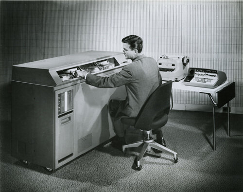 IBM 610 AUTO-POINT COMPUTER