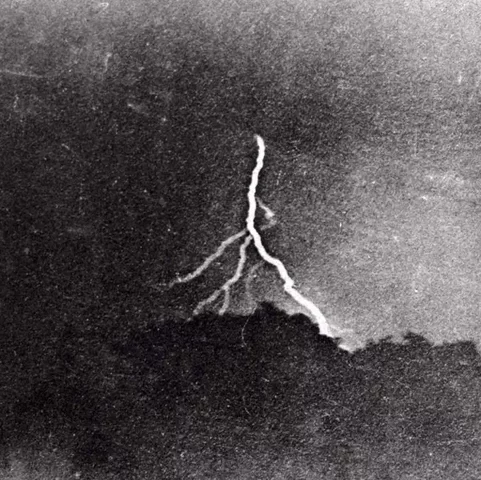 La primera foto de un relámpago