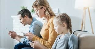 Problematicas Sociales De La Era Digital (2019)