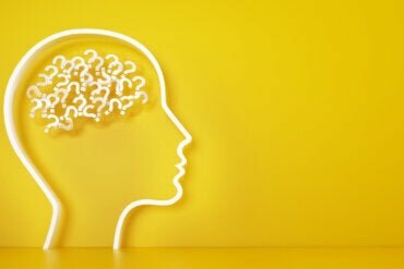 el primer título profesional es otorgado