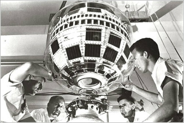 El primer satélite de comunicaciones, el Telstar 1