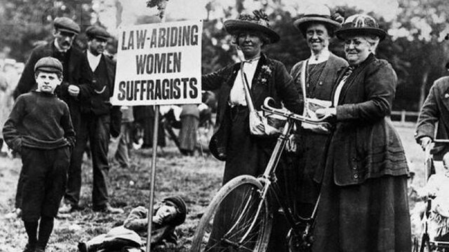 FIRSTH VOTE FOR WOMEEN IN USA