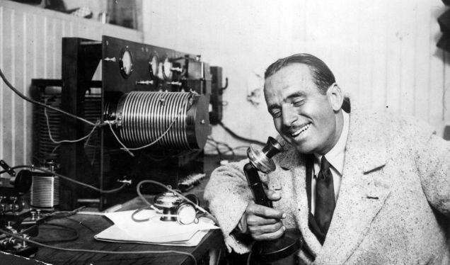 Se emite el primer anuncio de radio desde Nueva York