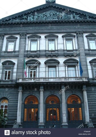 Universidad de Nápoles