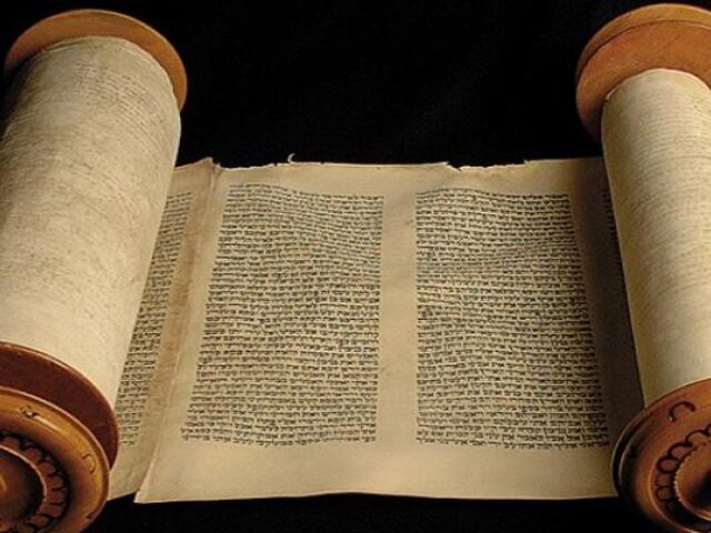 Los Pergaminos y la Escritura