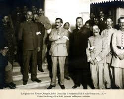 Obregón paseaba en automóvil por el Bosque de Chapultepec en compañía de Arturo Orcí, cuando desde otro coche sus ocupantes le arrojaron una bomba, y después vaciaron sus revólveres, con pésima puntería y sobrevivió