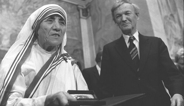 Mother Teresa of Calcutta wins the Nobel Peace Prize