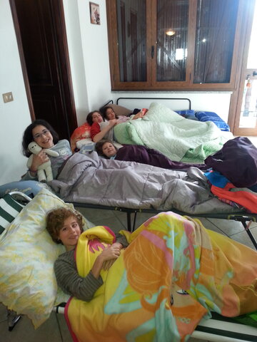 Grande festa di compleanno in montagna