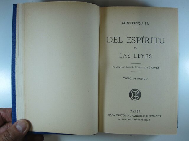 Publicación del Espíritu de las Leyes de Montesquieu