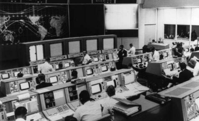 Economía globalizada y Revolución tecnológica. Internet