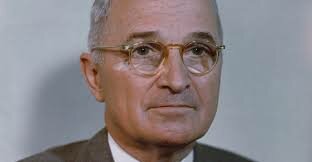 CAMBIO DE GOBIERNO, MUERE ROOSEVELT ASUME EL PODER HARRY S. TRUMAN