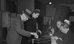 LA DERROTA DE CHURCHIL EN LAS ELECCIONES