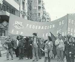 Se prohíben los sindicatos y movimientos obreros