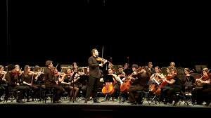 Se realizan los primeros conciertos