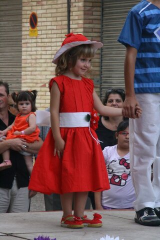 La meva primera desfilada amb vestits de paper