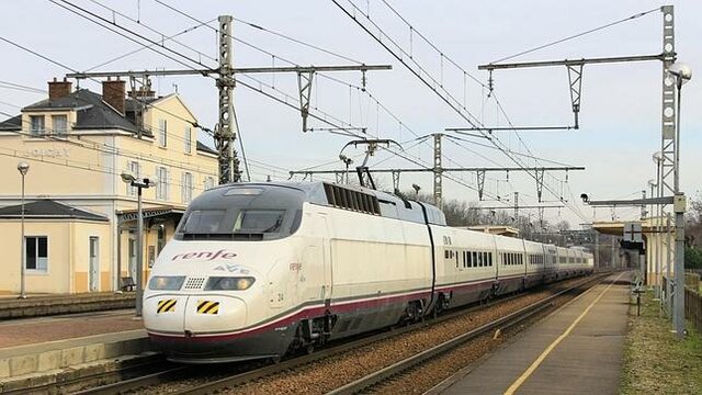 Primer AVE directe Barcelona-París (social)