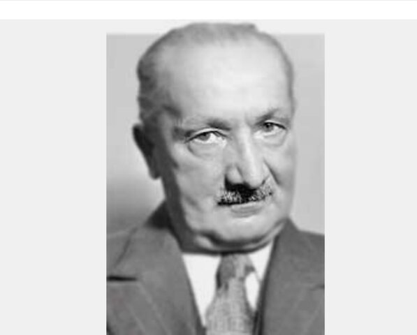 MARTIN HEIDEGGER