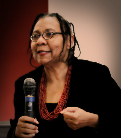 BELL HOOKS (GLORIA JEAN WATKINS)