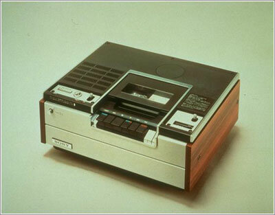 Aparece el primer videograbador doméstico.