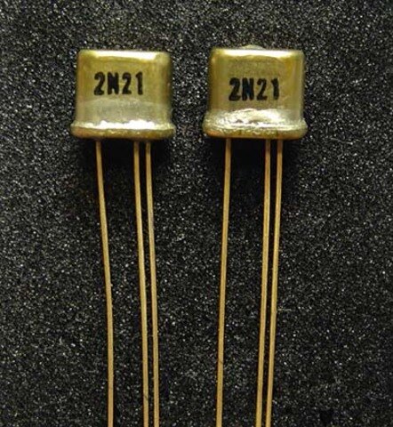 Incicia la 2ª generación y Transistores