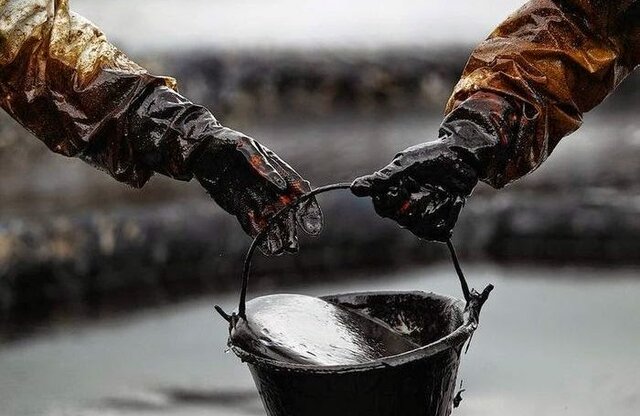 Perforación en el primer pozo de petróleo