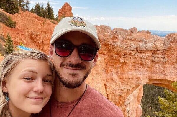 Petito and Laundrie embark on a cross-country trip