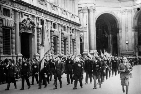 Crisis de la democracia y ascenso de los fascismos