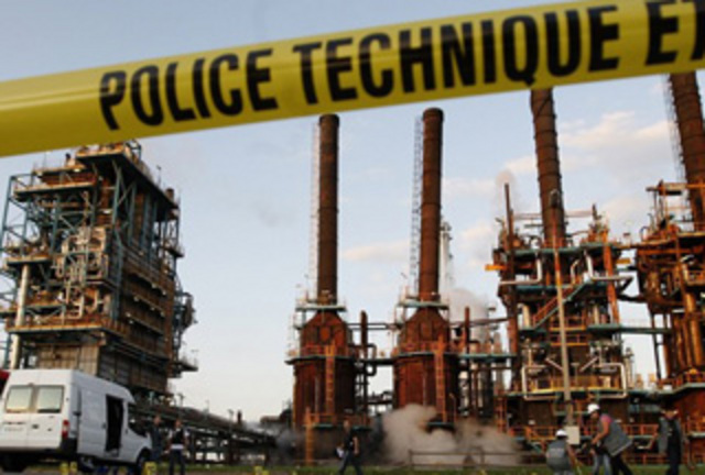 Explosion at Total plant kills two, injures six