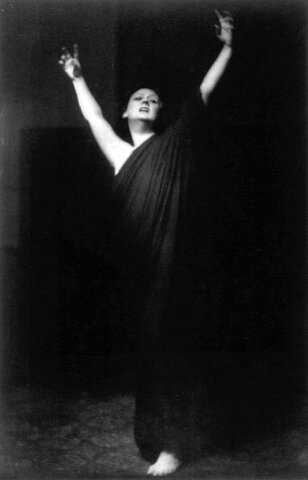 Isadora Duncan. (1877-1927).