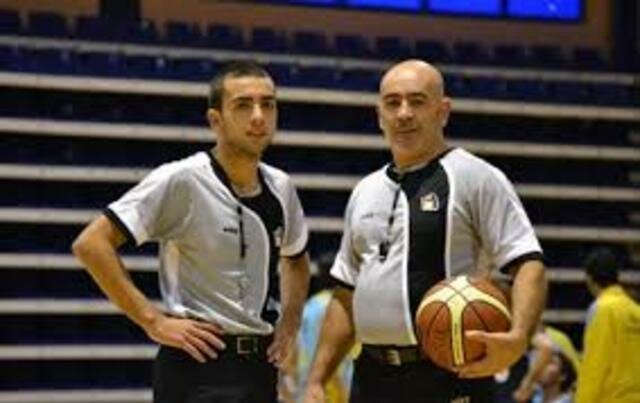 Se introducen más árbitros.