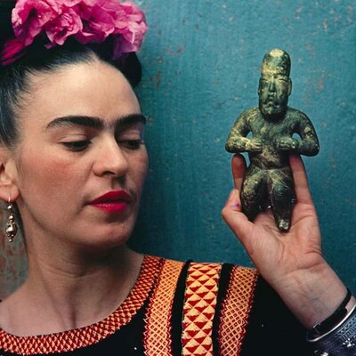 Timeline: Frida Kahlo
