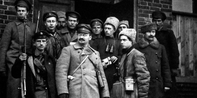 Lenin consolidates absolute power in Russia