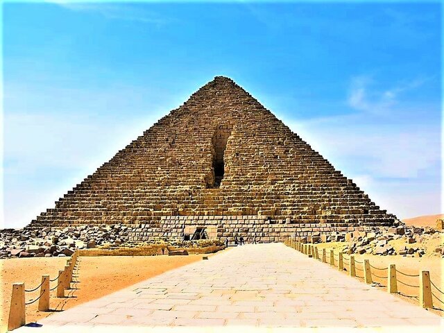 Pirámide de Micerinos