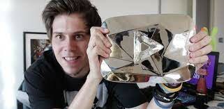 llego a los 10 millones de subs