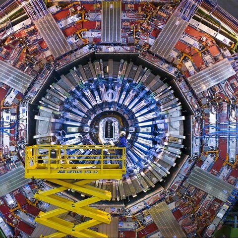 FORMACIÓ DEL CERN