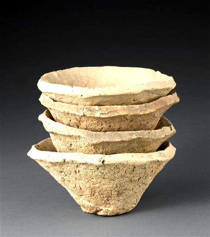 Ecuelles grossières empilées