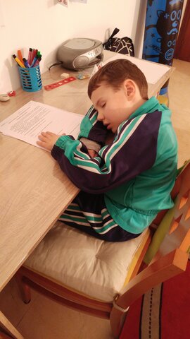 Mentres feia deures ...